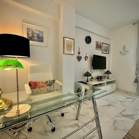 Central 10 W Terrace By Homing Διαμέρισμα Μαρμπέλλα